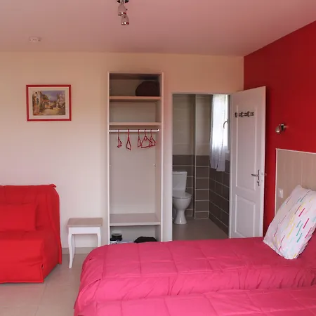 La Garona Bed & Breakfast 3*