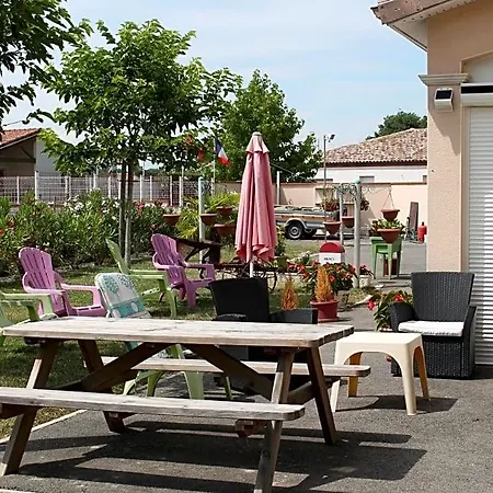 La Garona Bed & Breakfast 3*