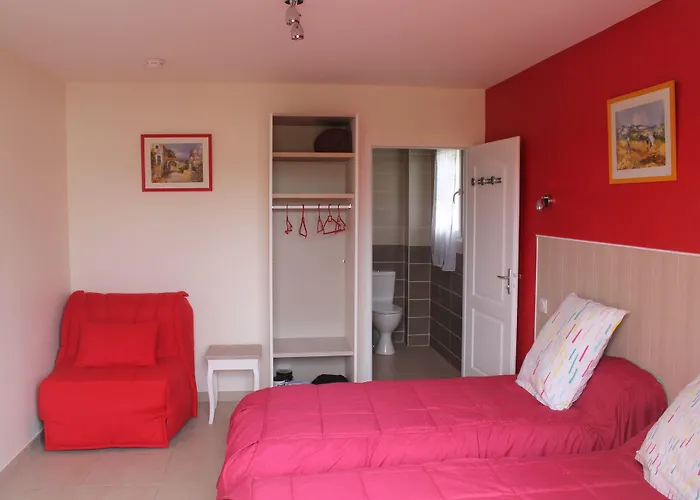 La Garona Bed & Breakfast 3*